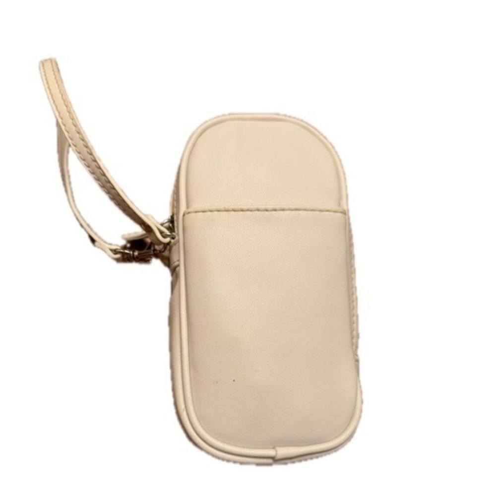 Vintage Cream Wristlet